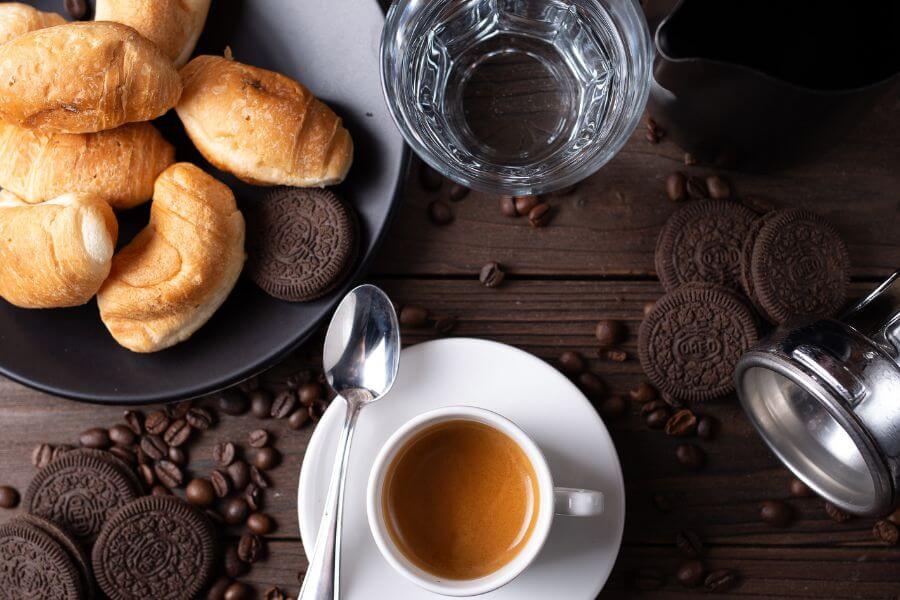 Drinking Espresso Tips - Pair It With a Treat